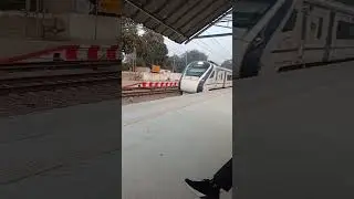 Indian High speed Train 🚂🚆🚂