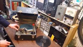 1920's Portable Wind-Up Phonograph Resurrection