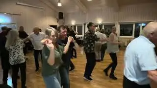 Country Roads m Morten Tinholt p&aring; Tirsdagsdansen Leirsund 7/10 