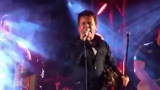 albert tiger diaz sings contigo at Grahams in San Antonio recorded by Plugged In TV