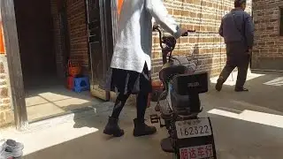明天要走了，才记起每次回家都要吃的家乡特产还没吃，赶紧去吃。
