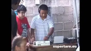 Cel mai tare DJ - mixeaza live!