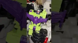 Studio series 86 Devastator for scale on the huge lewin metroplex figure. #wow #figures #toys #crazy