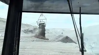 Operation of a drag line