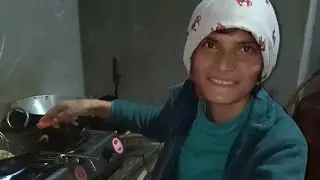 खाना खाया भी ओर खिलाने वाली को डाटा भी 🤪🤣