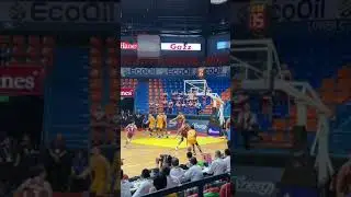 Agem Miranda sizes up his defender then hits the pull-up! 🏀