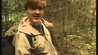 Ray Mears' Country Tracks E01