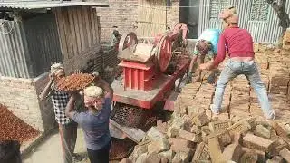 Break Bricks Into Small Pieces by Using a Brick Crushing Machine #shorts 🧱🧱❤️❤️