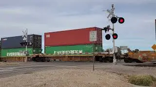 [Missing Wind Guard] UP 8814 Intermodal Train Westbound, McKenzie Ranch Road Crossing, Marana, AZ