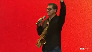 O que sua Glória fez comigo - Sax Romualdo Costa