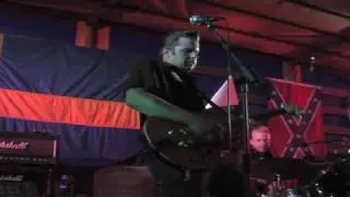 Hot rockin rockabilly star, Snakebite.