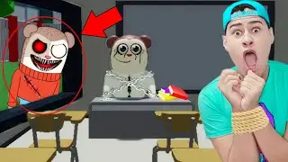 O FURÃO VILÃO ENTROU NA ESCOLA DO MAX!! - Roblox Max Design Pro