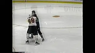 Bob Sweeney vs Eric Lindros - Dec 10, 1995