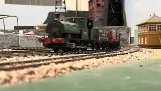680 works short consist of empty P O wagons. 