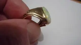 Heavy Vintage 9 Carat Gold & Superb Natural Mens/Gents Opal Ring. Size. R/S