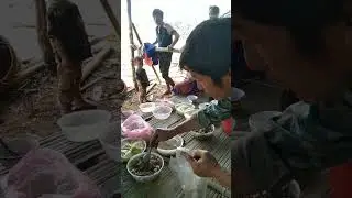 peb hmoob lub neej nyob toj siab tau noj qab ceg tsuag yos li no xwb 😭😭