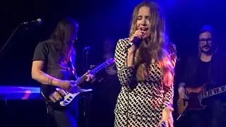 LYNNE JACKAMAN . Records on . Dingwalls .  London . 26 mai 2019 .
