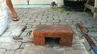 Emanuele Bozzolani, Hand made forge knife, at the hejo dojo forge, video1