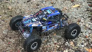 RB's RC's: Axial bomber