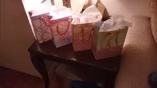 Loveinside Medium Size Gift Bags-Colorful Marble Pattern Gift Bag with Tissue Paper for Shopp Review
