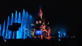 Disneyland Paris fireworks and light show 