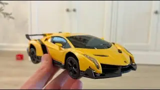 QUN XING Lamborghini Veneno RC Car &ndash; 1:24 Licensed Drift Car 4WD with LED Lights & Rechargeable