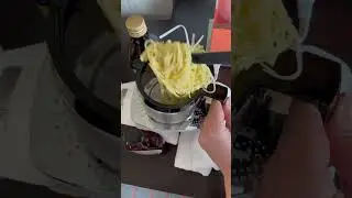 Hotel Cooking pt. 2 #hotelroom #hotelcooking #cooking #cookinghacks #hotelfood #pasta #pastarecipe