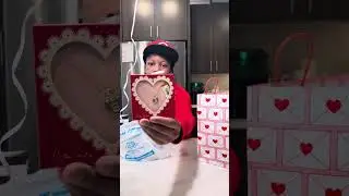 Надеюсь, ей понравятся подарки 🤞🏾 #счастливогоднясвятоговалентина #шорты
