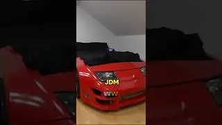 Особняк для любителей автомобилей!