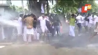 Members Of Kerala Students Union Clash With Police While Holding Protest March To Secretariat