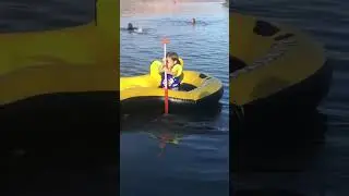 5 YEAR OLD PADDLING Her FLOATING TUBE to the River || #shorts