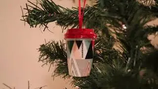 DECORATING FOR VLOGMAS DAY 1