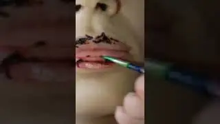 Mehdi on Lips .. Shocking results #mehndi #lipstick #lips #mehndionlips #mehndiart #shockingresult