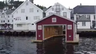 Flytende b&aring;thus