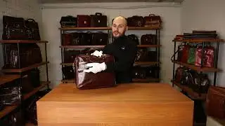 Full-grain Leather Briefcase Laptop Bag - The Stand | Time Resistance - Official Review