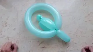 one balloon parrot