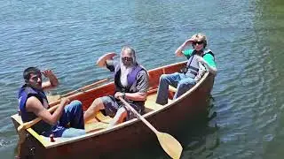 Little Bear Wooden Dinghy &ndash; Handcrafted Elegance on the Water!