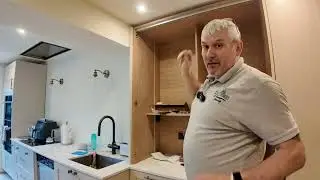 BACK TO THE HOWDENS KITCHEN. 