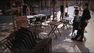 Kinyitottak az üzletek