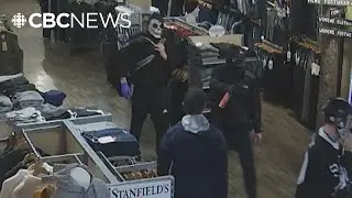Sechelt coffee shop employees scared to go to work after front door set on fire