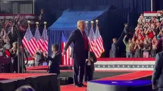 Trump takes the stage in Grand Rapids, Michigan, last rally of the campaign