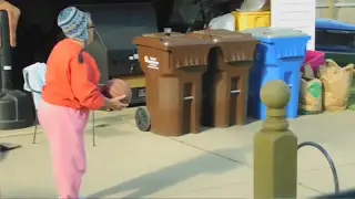 ЗЛАЯ БАСКЕТБОЛЬНАЯ БАБУШКА В БЕШЕНСТВЕ!