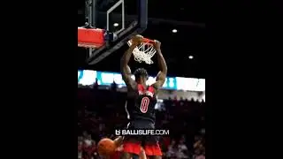 Why did he dunk on his OWN teammate like that? 🤣