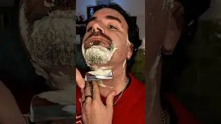 ASMR 💈 Satisfying Straight Razor Shave #lostregonedellabarba #shaving #asmr #satisfying #shorts