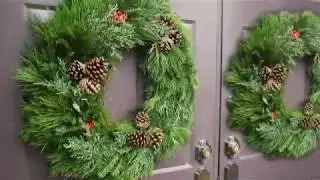 Buy Fresh Wholesale Christmas Wreaths at Best Prices | WholeBlossoms
