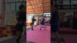 Round 3 with Kru Dream at Kiatsongrit Muay Thai gym (12/29/2025)