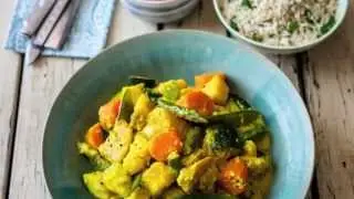 Peace & Parsnips &ndash; Vegan Cooking for Everyone by Lee Watson