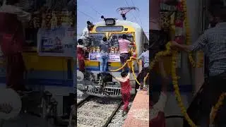 First Electric Train DEMU | Tumakur To Bangalore  #shorts #amazingtrains #trainvideos #demu #memu