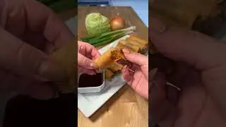 Crispy Veggie Spring Rolls! SO ADDICTIVE - you can't stop at just one! 😍