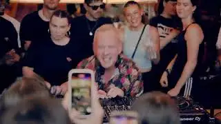 Fatboy Slim  at Northern Soul Chip Shop, Melbourne 2025, plays (Devid Dega -Idiots)